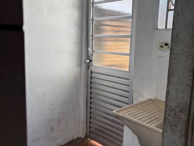 Casa para Venda em São José dos Campos - 4