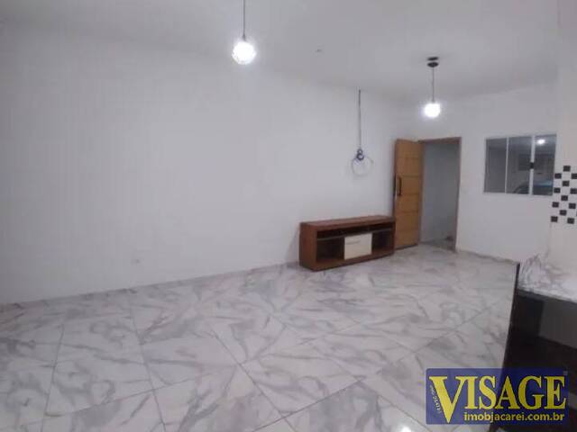 Casa para Venda em São José dos Campos - 4