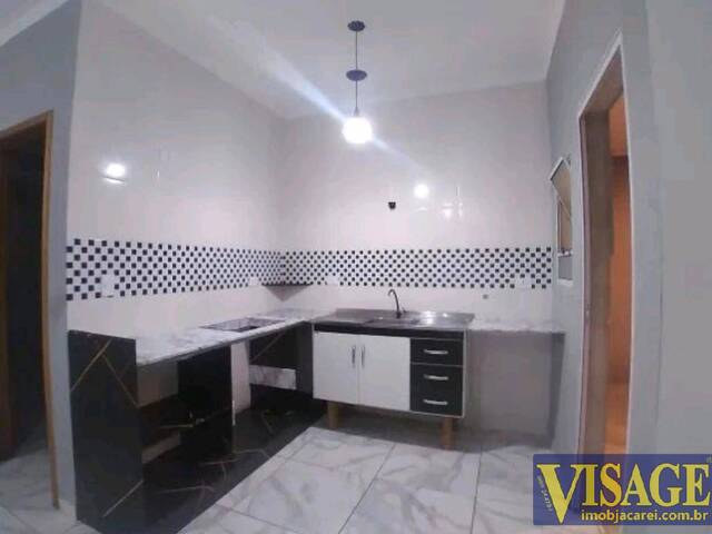 Casa para Venda em São José dos Campos - 4