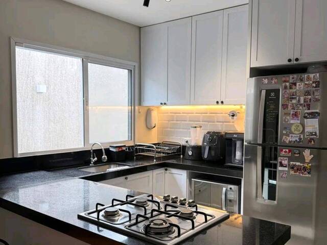 Casa para Venda em São José dos Campos - 4