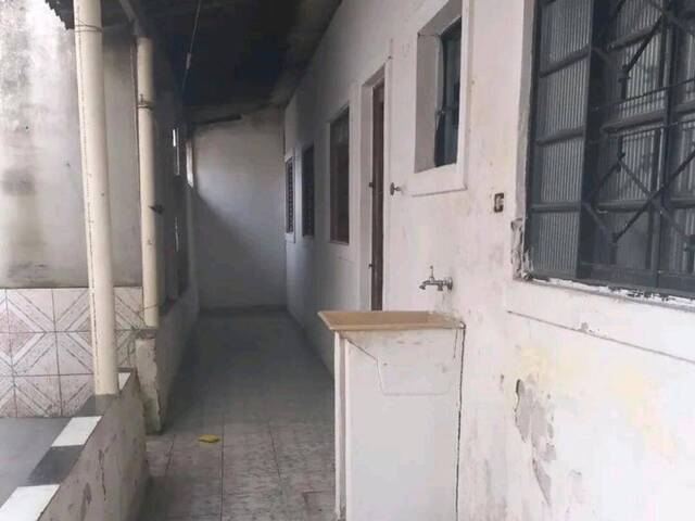 Casa para Venda em São José dos Campos - 4