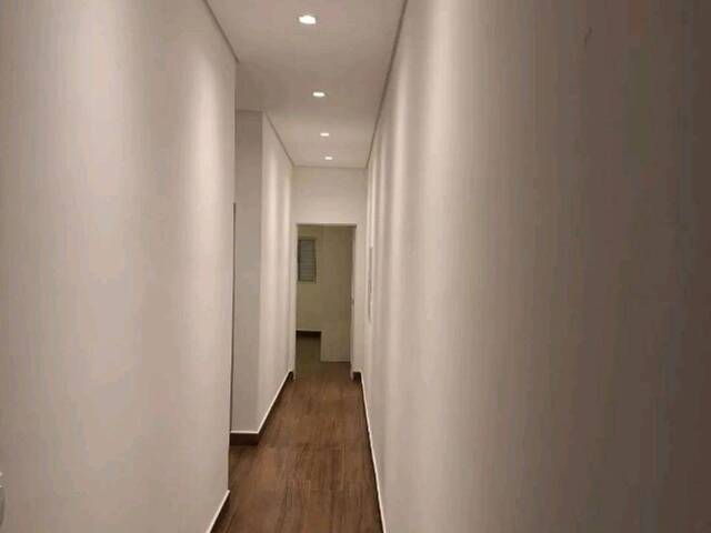 Casa para Venda em São José dos Campos - 4