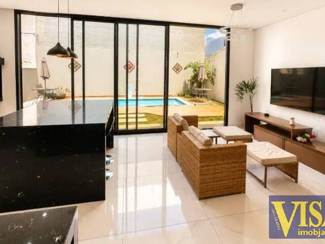 Casa para Venda em São José dos Campos - 4