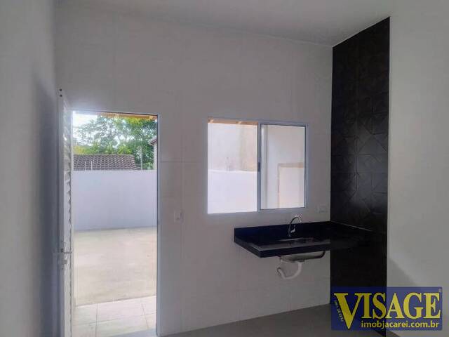 Casa para Venda em São José dos Campos - 4