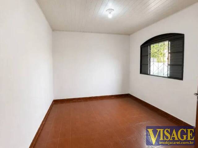 Casa para Venda em São José dos Campos - 4