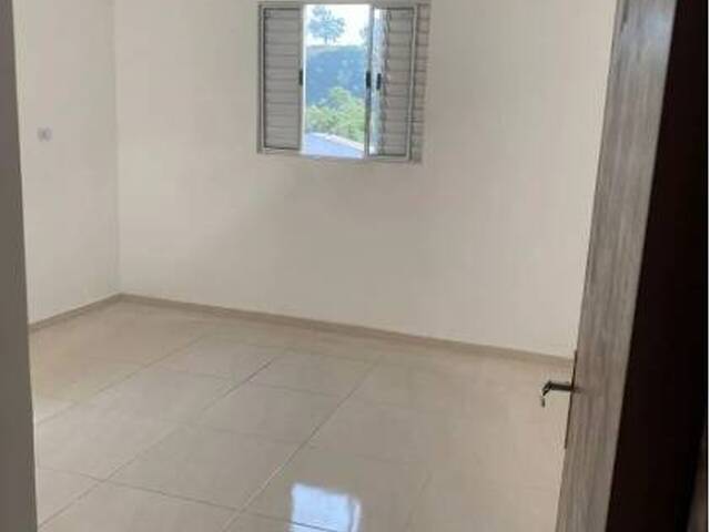 Casa para Venda em São José dos Campos - 4