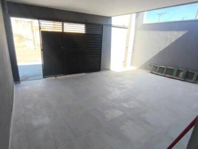 Casa para Venda em São José dos Campos - 5