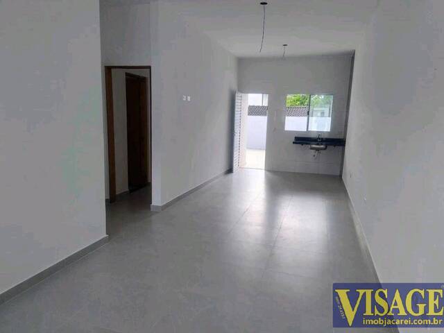 Casa para Venda em São José dos Campos - 4