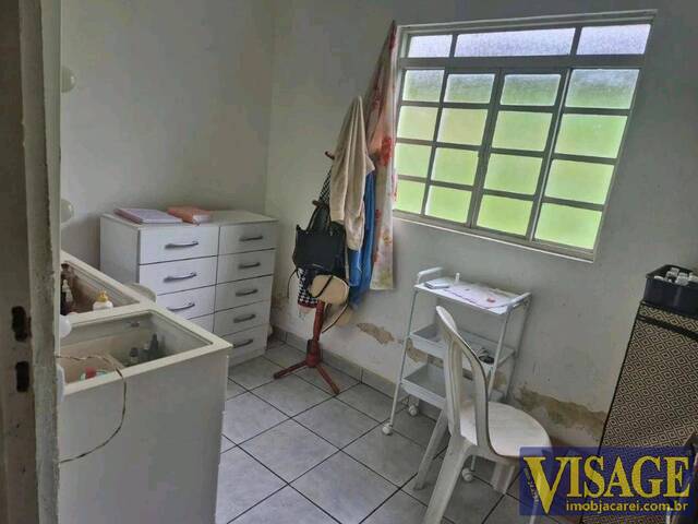 Casa para Venda em São José dos Campos - 4