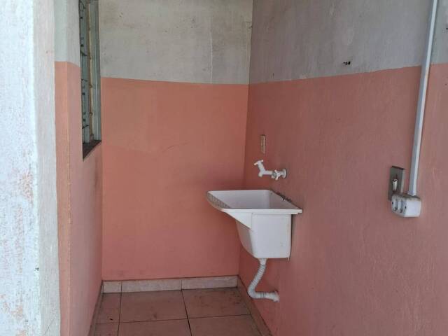 Casa para Venda em São José dos Campos - 4