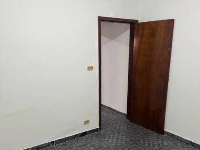 Casa para Venda em São José dos Campos - 4