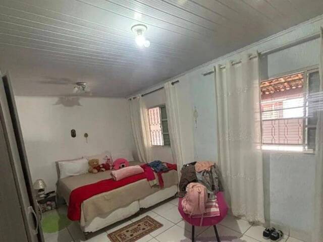 Casa para Venda em São José dos Campos - 4