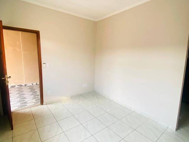 Casa para Venda em Jacareí - 4