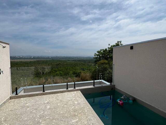 Casa para Venda em São José dos Campos - 4