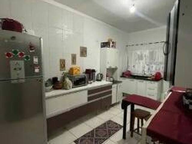 Casa para Venda em São José dos Campos - 4