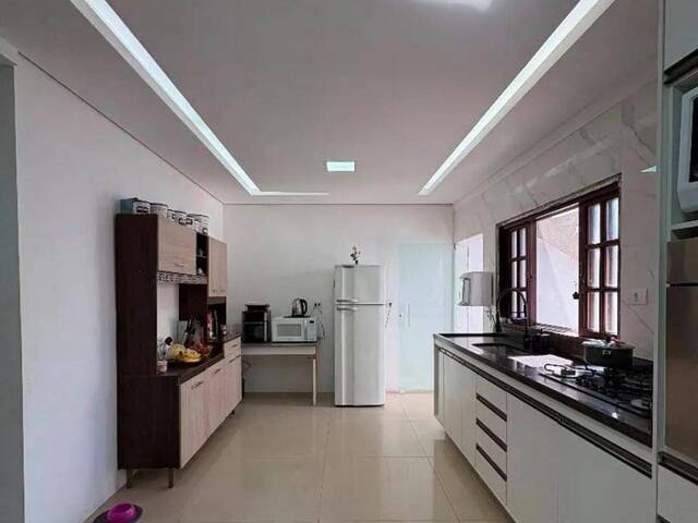 Casa para Venda em São José dos Campos - 5