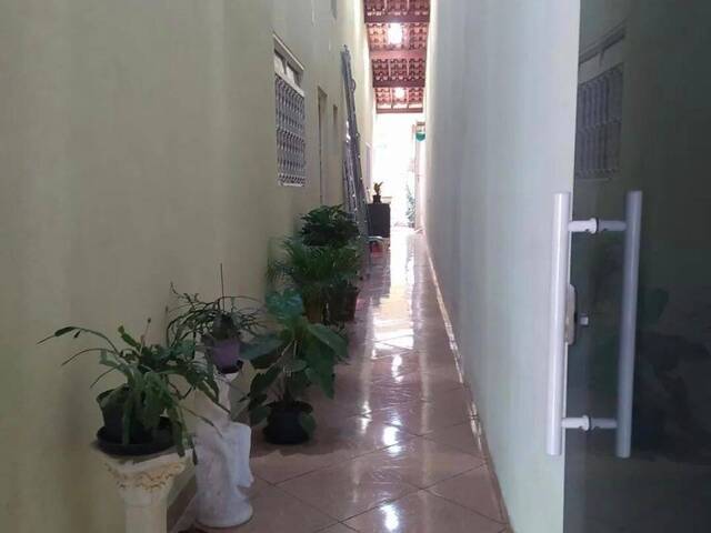 Casa para Venda em São José dos Campos - 4
