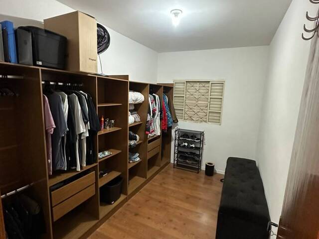 Casa para Venda em São José dos Campos - 5