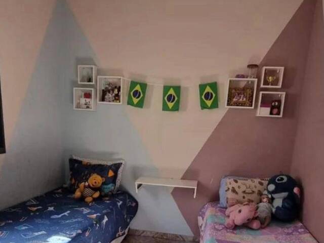 Casa para Venda em São José dos Campos - 4