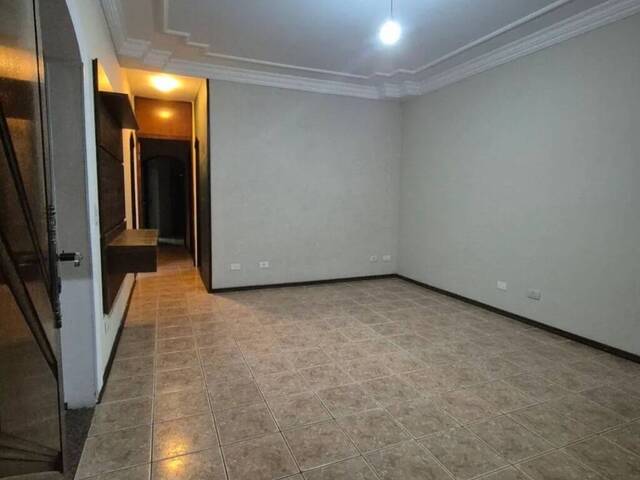 Casa para Venda em Jacareí - 4