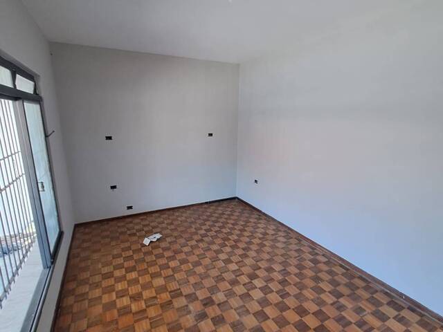Casa para Venda em São José dos Campos - 4